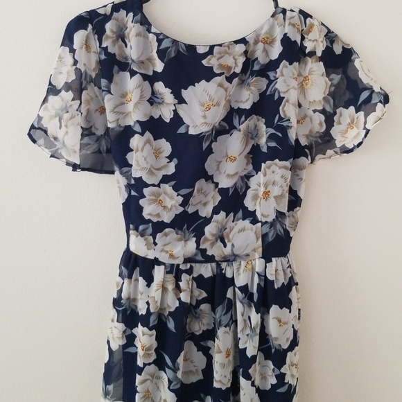 Floral Maxi Dress - Picture 4 of 5